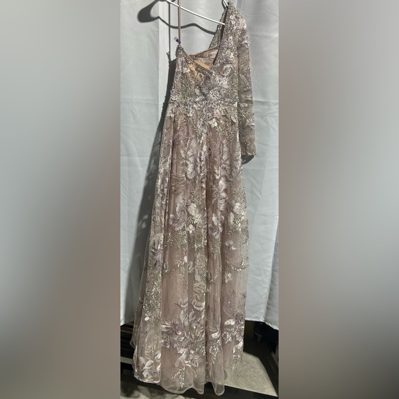 Mac Duggal 20395 NWT One Shoulder Gown - Picture 2 of 5